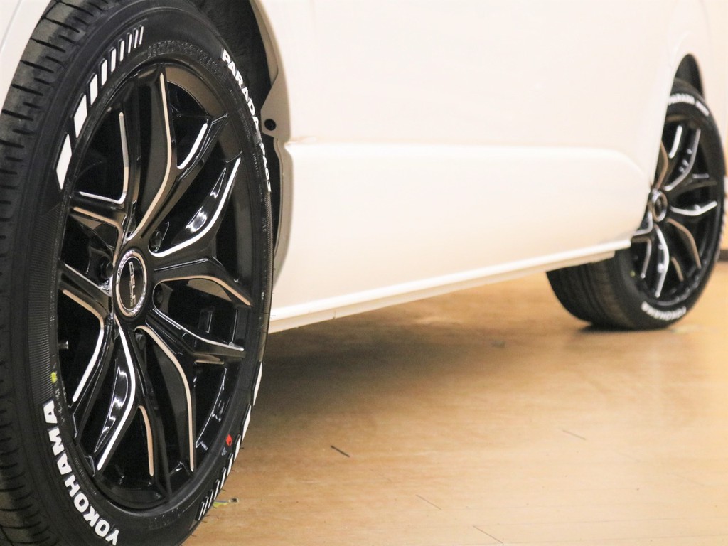 FLEXオリジナル　DELF01　18インチアルミホイール採用★