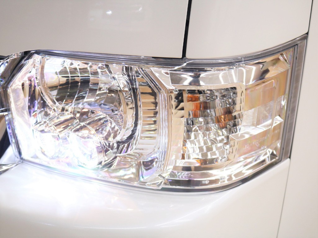 LEDヘッドライト採用★夜の運転も安心して頂けます♪