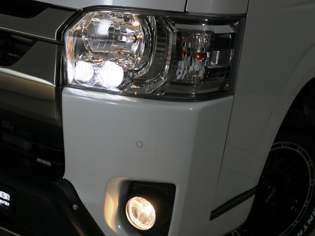 ＬＥＤヘッドランプ　標準装備！