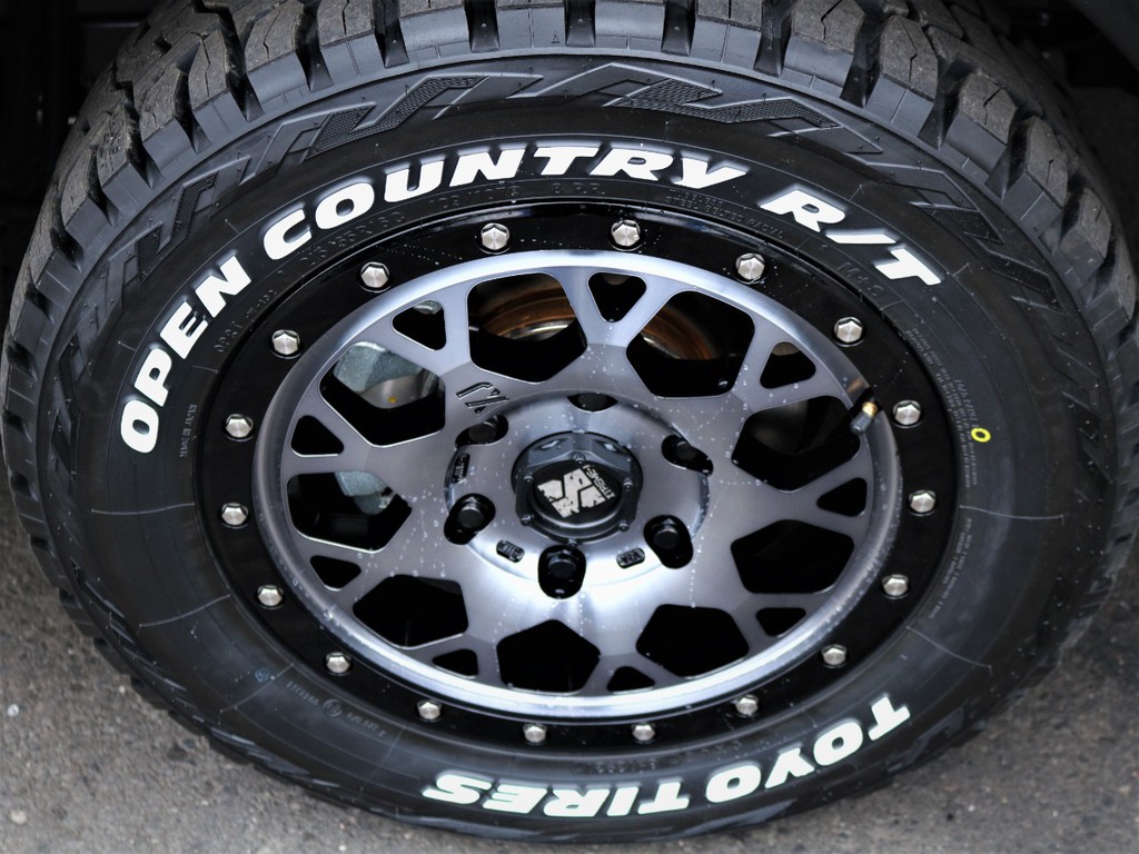 エクストリームＸＪ１６インチアルミホイール、トーヨータイヤ！