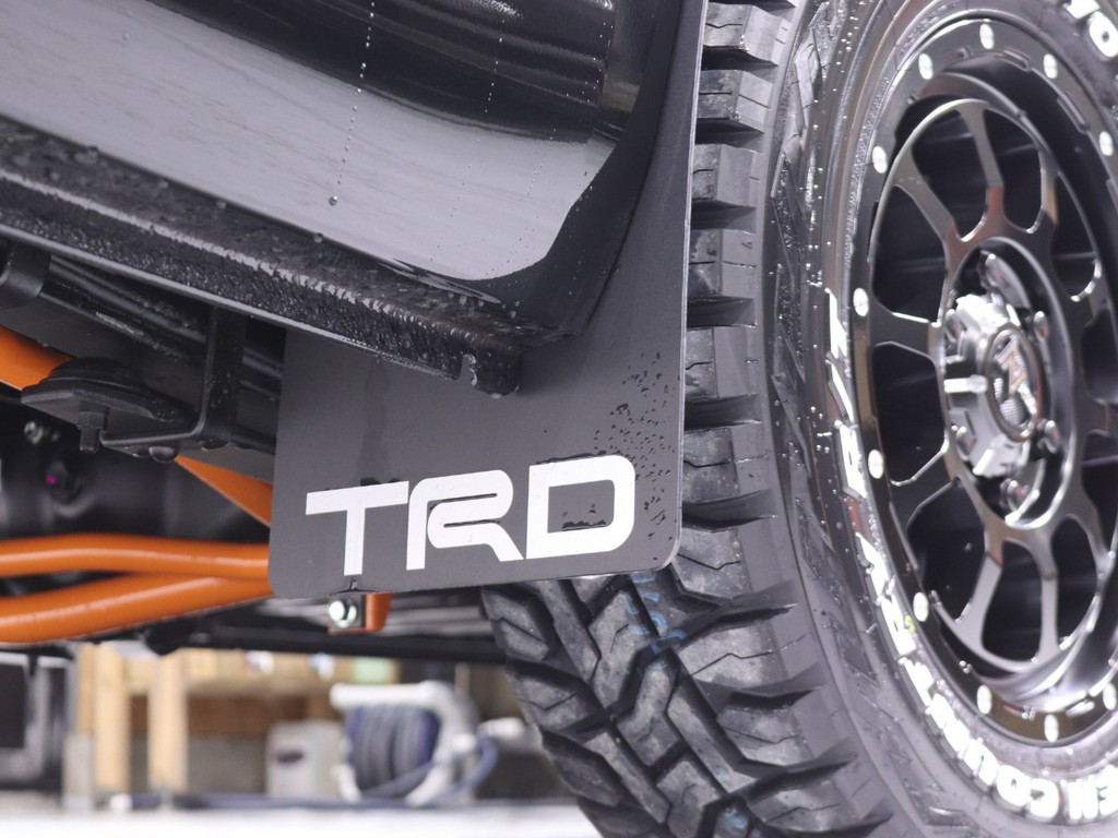 ＴＲＤマッドフラップを装着！