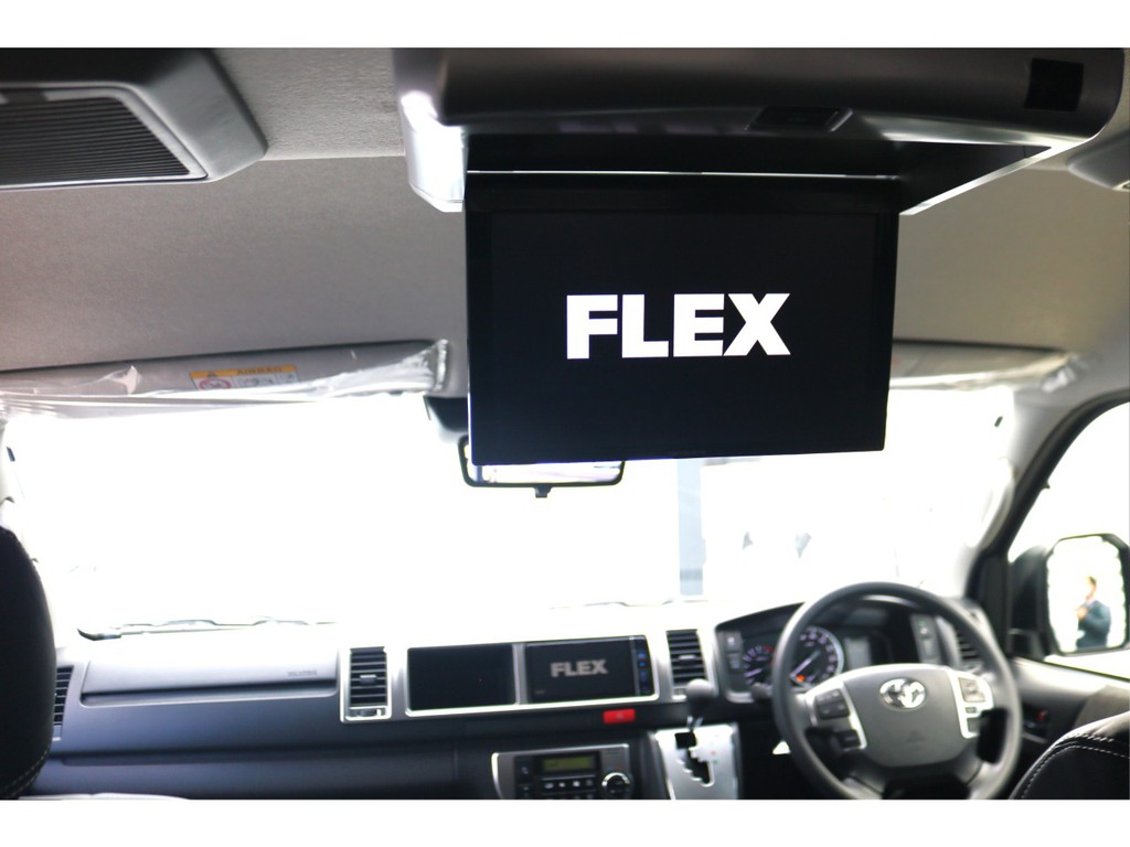 後席用フリップダウンモニター