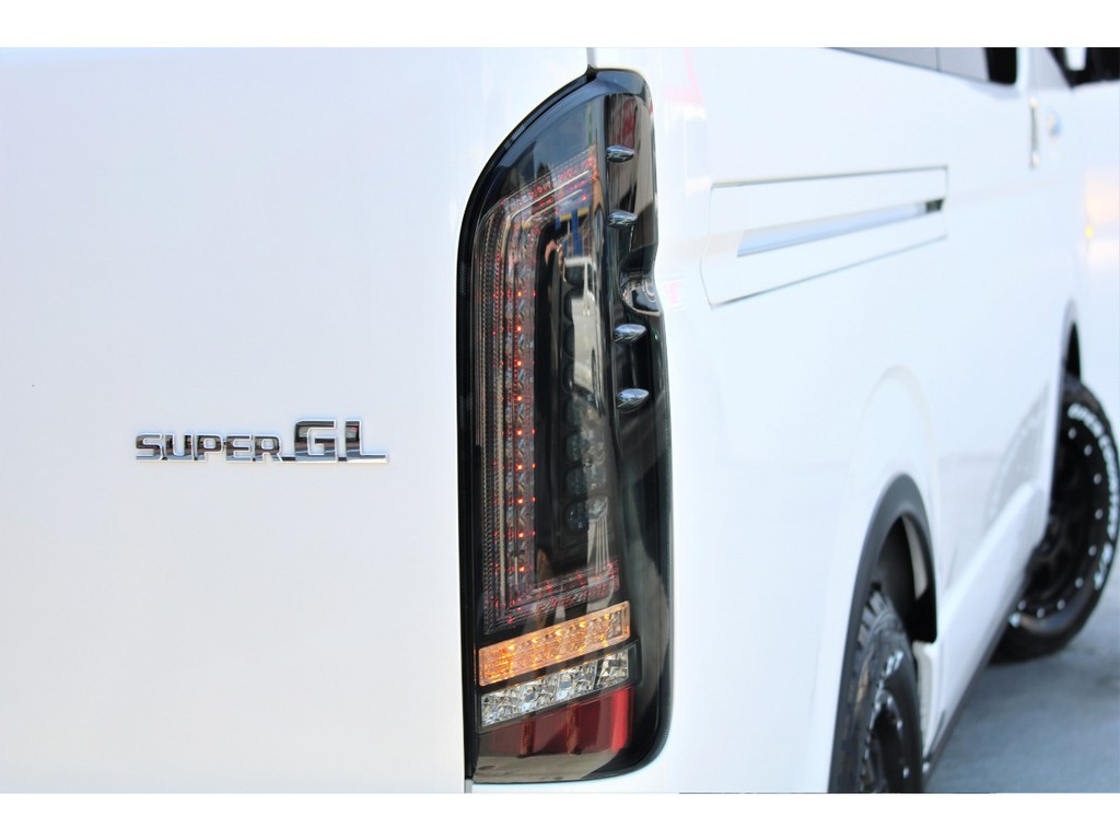 オリジナルプレステージＬＥＤテールランプをインストール！シーケンシャルモード搭載で視覚感知しやすい！！