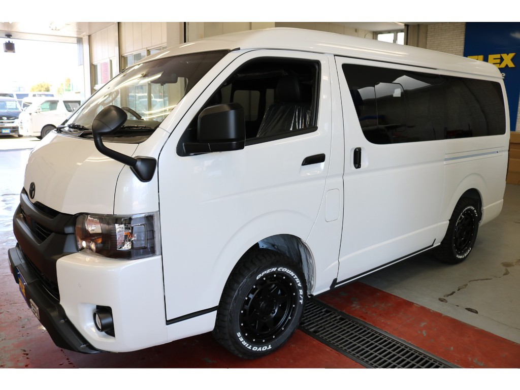 新車ハイエースＶダークプライムⅡ２７００ガソリン４ＷＤワイドＶブラックエディション完成致しました！！外装はシンプルにマッドブラックに統一致しました！！即納車もご対応可能になります！！