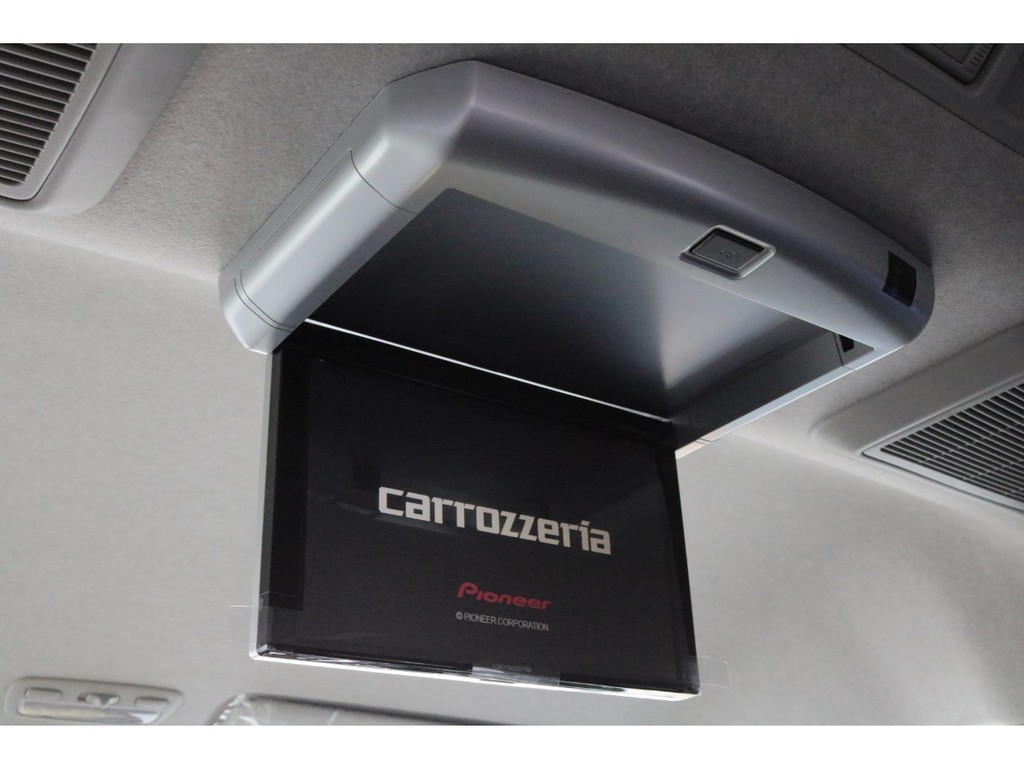 後席フリップダウンモニター完備！