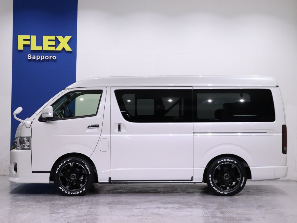 片側パワースライドドア付き！