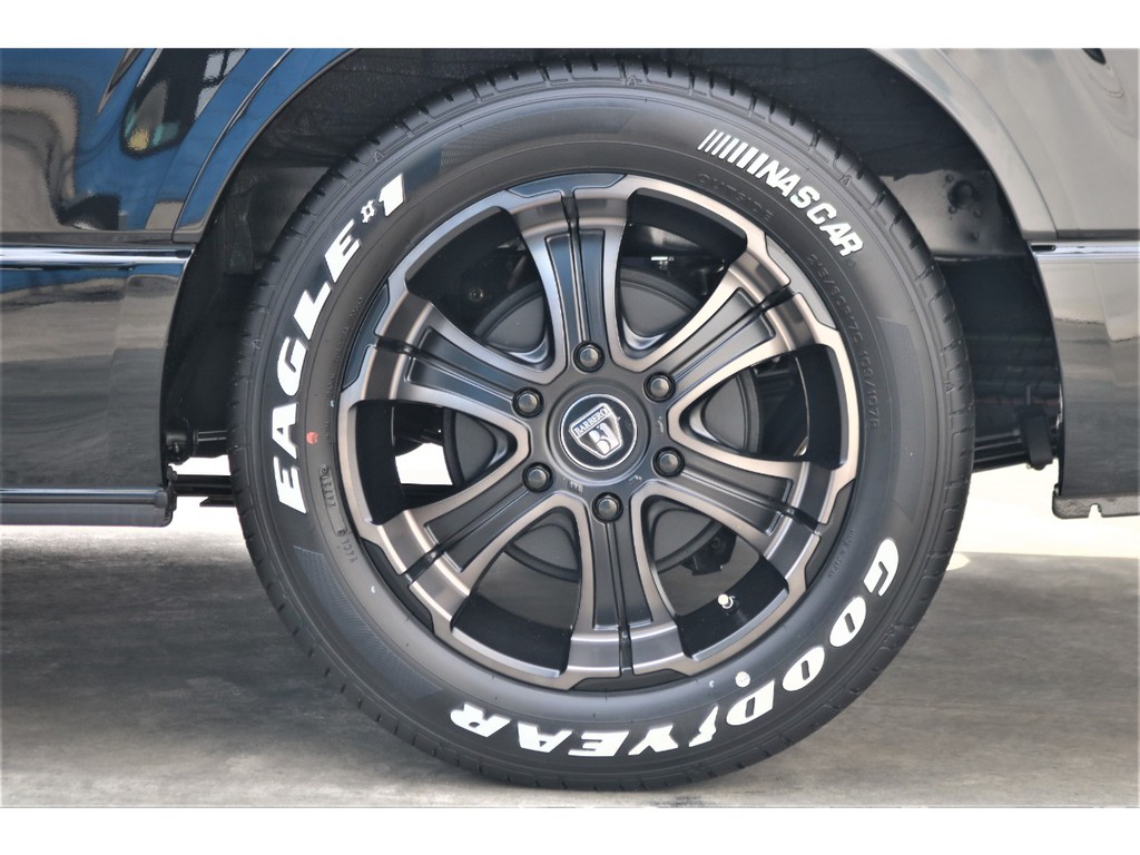 オリジナル１７インチアルミホイール・・グッドイヤーナスカータイヤ