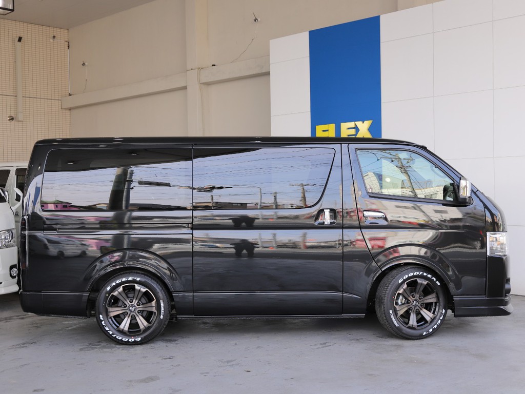 FLEXオリジナル　DelfinoLineオーバーフェンダー！視覚効果で車高が低く見えます☆