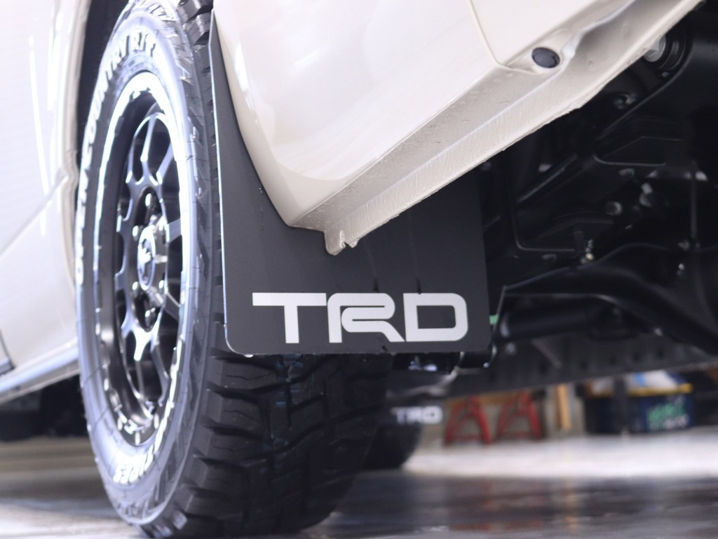 TRDマッドフラップを装着！