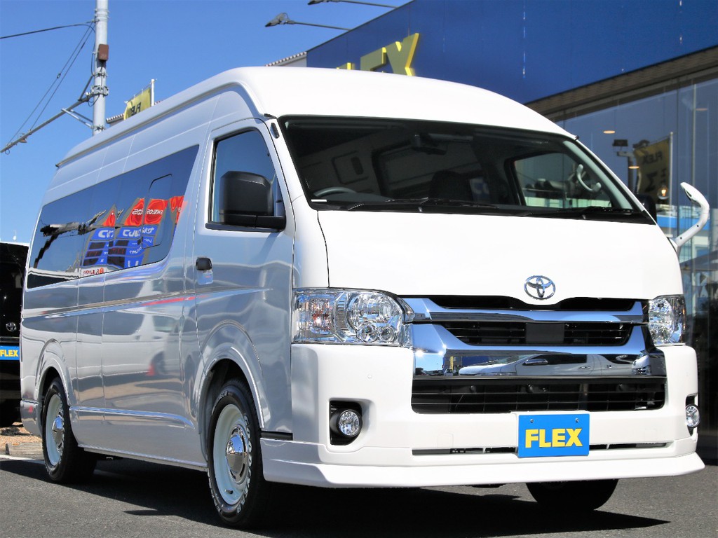ワイドハイルーフならではの迫力をぜひ現車を目の前にご堪能ください。