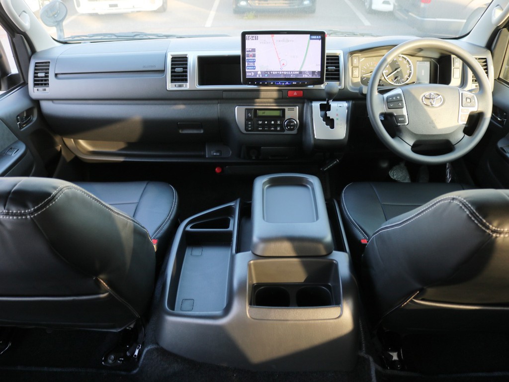 １１インチのBIG-Xナビ搭載されております。