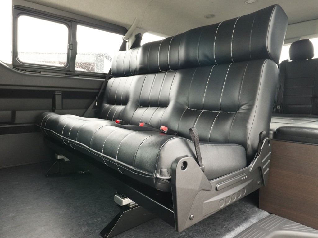 3人掛けシート！