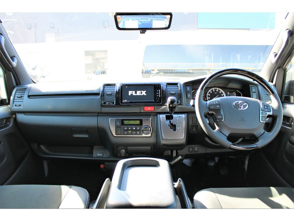 特別仕様車専用装備の整った内装！！