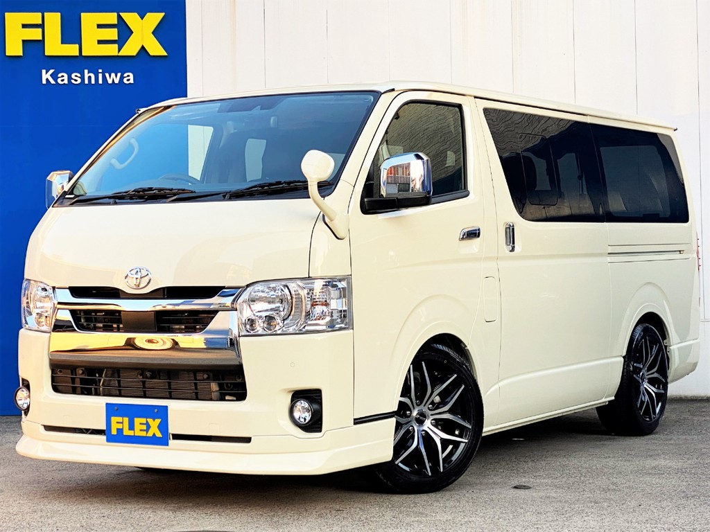 新車　ハイエースバン　スーパーGL　特設カラーライトイエロー　ガソリン2WD