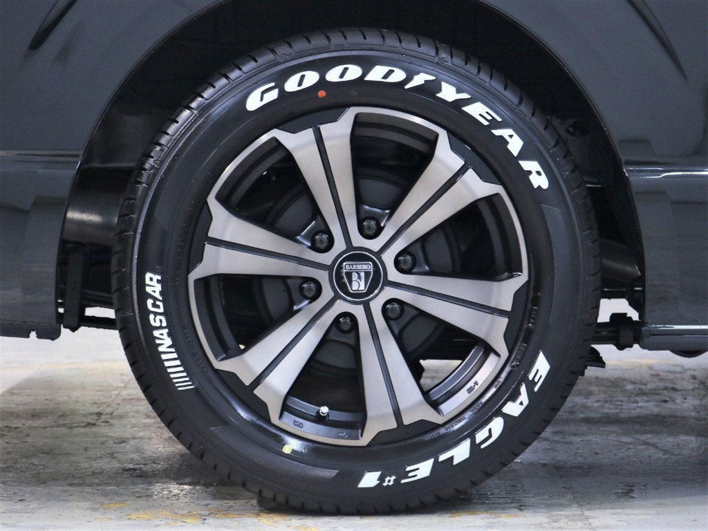 17inch FLEX【バルベロアーバン】アルミホイール＆Goodyearナスカータイヤ！