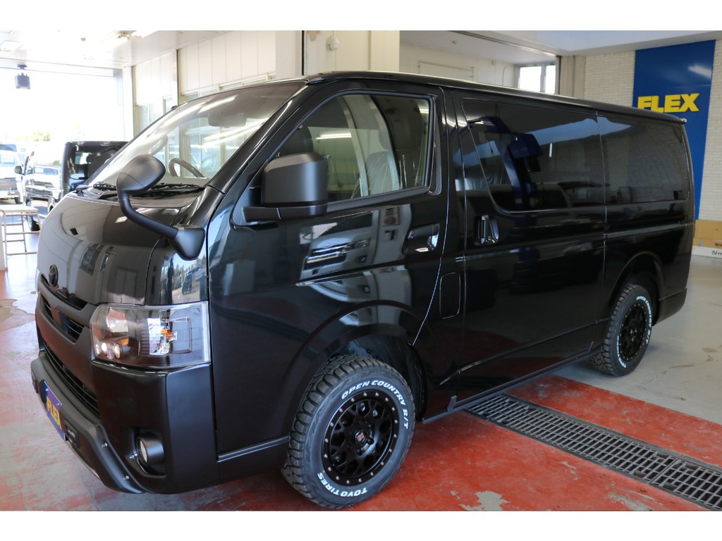新車ハイエースＶダークプライムⅡ２８００ディーゼル４ＷＤブラックエディション完成致しました！！マッドブラックに拘り作成した1台！！店頭在庫車、即納車もご対応可能になります！！