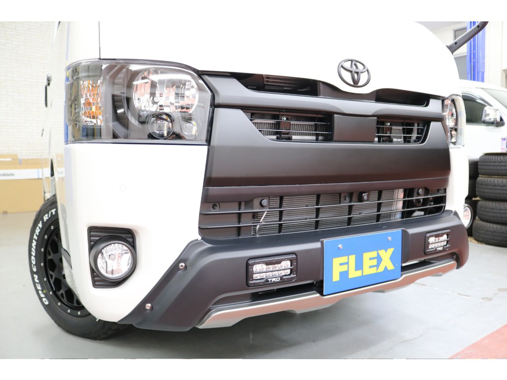 新車ハイエースＶダークプライムⅡ２８００ディーゼルターボ４ＷＤブラックエディション完成致しました！！オリジナルベットＫＩＴ装備社外ナビＥＴＣ２．０エクストリームＪ１６インチアルミ装備！！