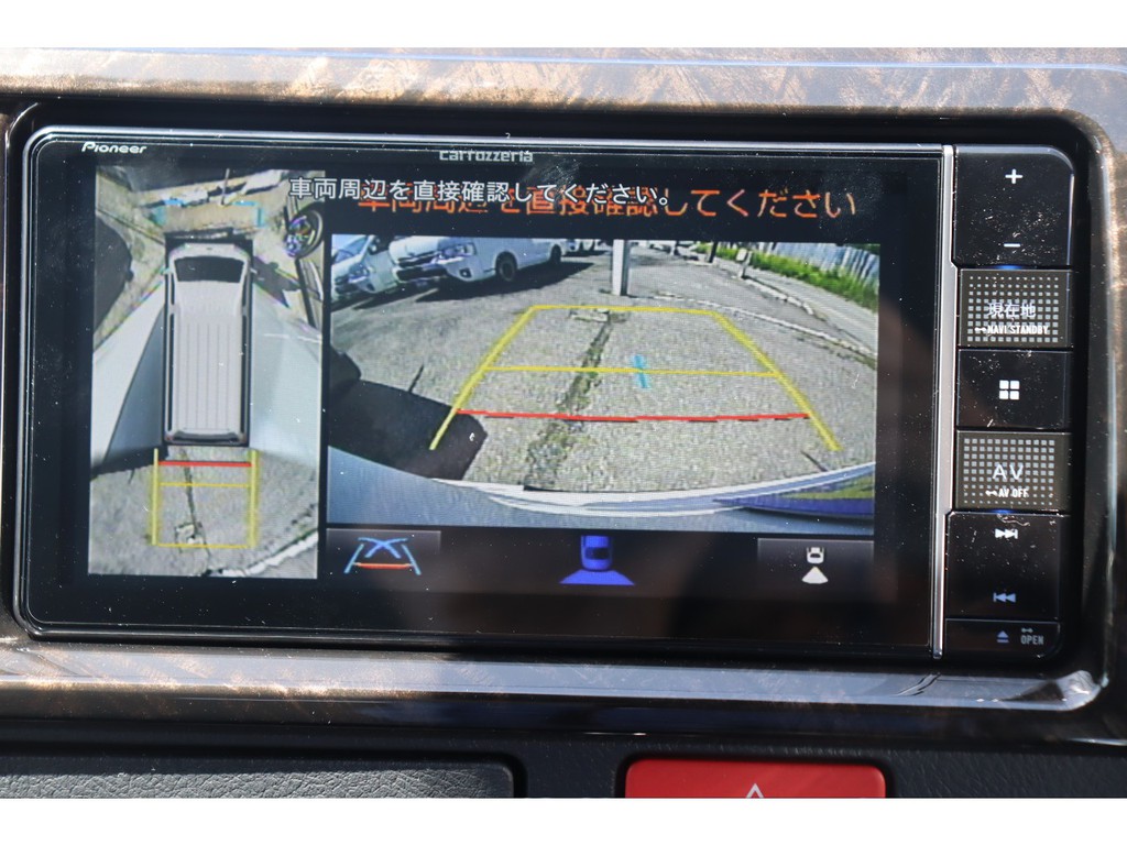 安全運転のお供にパノラミックビューモニター装着済み♪