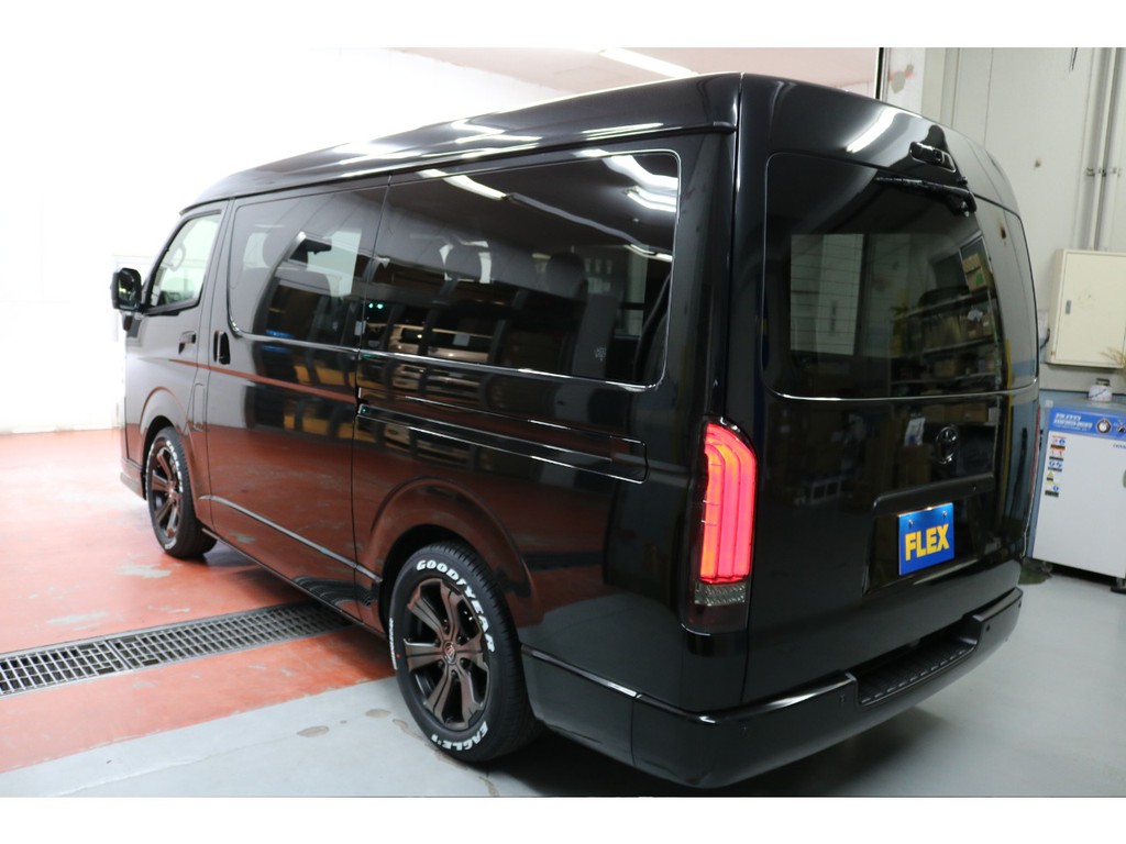 新車ハイエースＶワイドスーパーＧＬダークプライムⅡ２８００ディーゼルブラックエディション完成致しました！！店頭在庫車、即納車もご対応可になります！！