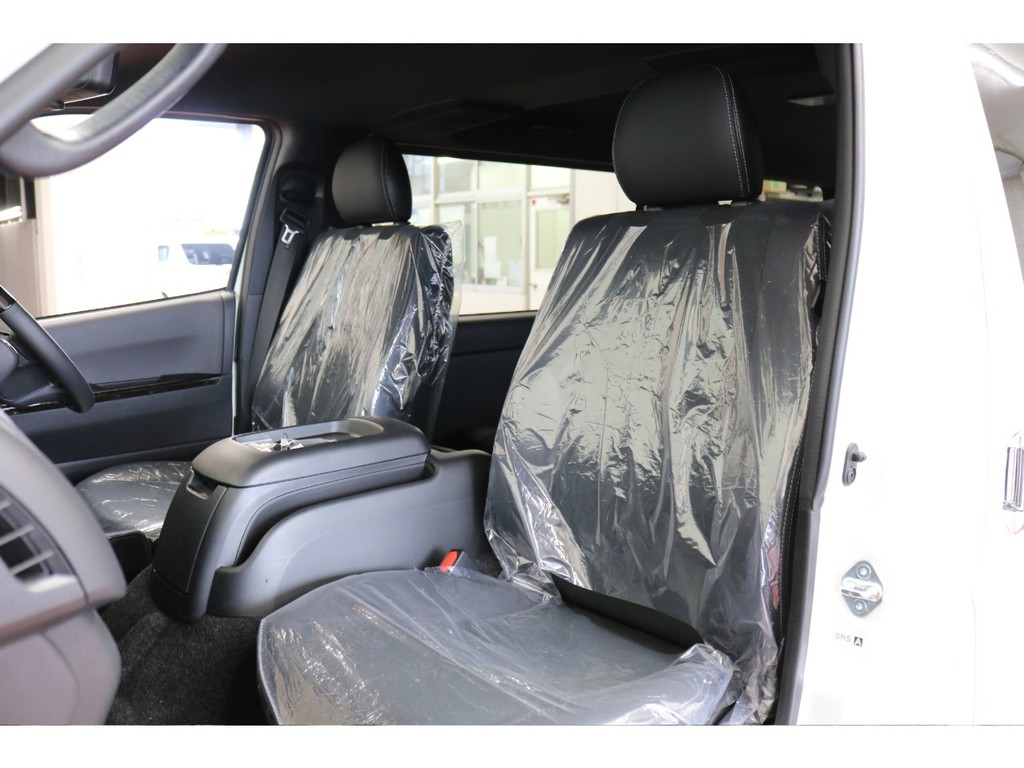 新車ハイエースＶダークプライムⅡ２０００ガソリン２ＷＤ床張りナビパッケージ完成致しました！！店頭在庫車、即納車可能になります！！オリジナルパーツ多数装備済み！！