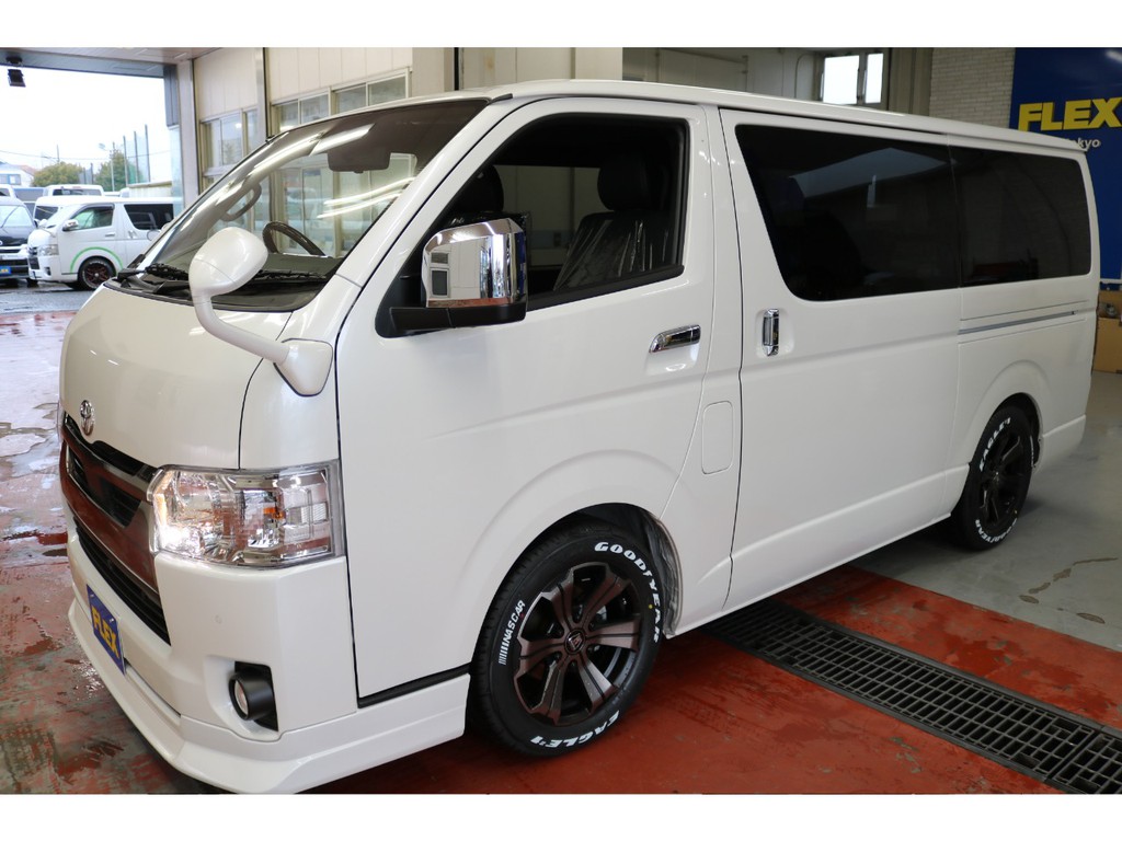 新車ハイエースＶダークプライムⅡ２０００ガソリン２ＷＤ床張りナビパッケージ完成致しました！！店頭在庫車、即納車可能になります！！オリジナルパーツ多数装備済み！！