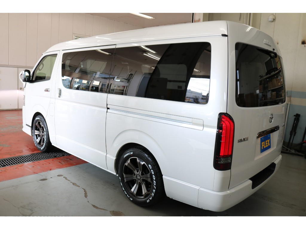 新車ハイエースＶダークプライムⅡワイドスーパーＧＬ２８００ディーゼルターボカスタム車両完成致しました！！フレックスオリジナルパーツ多数装備済み！！