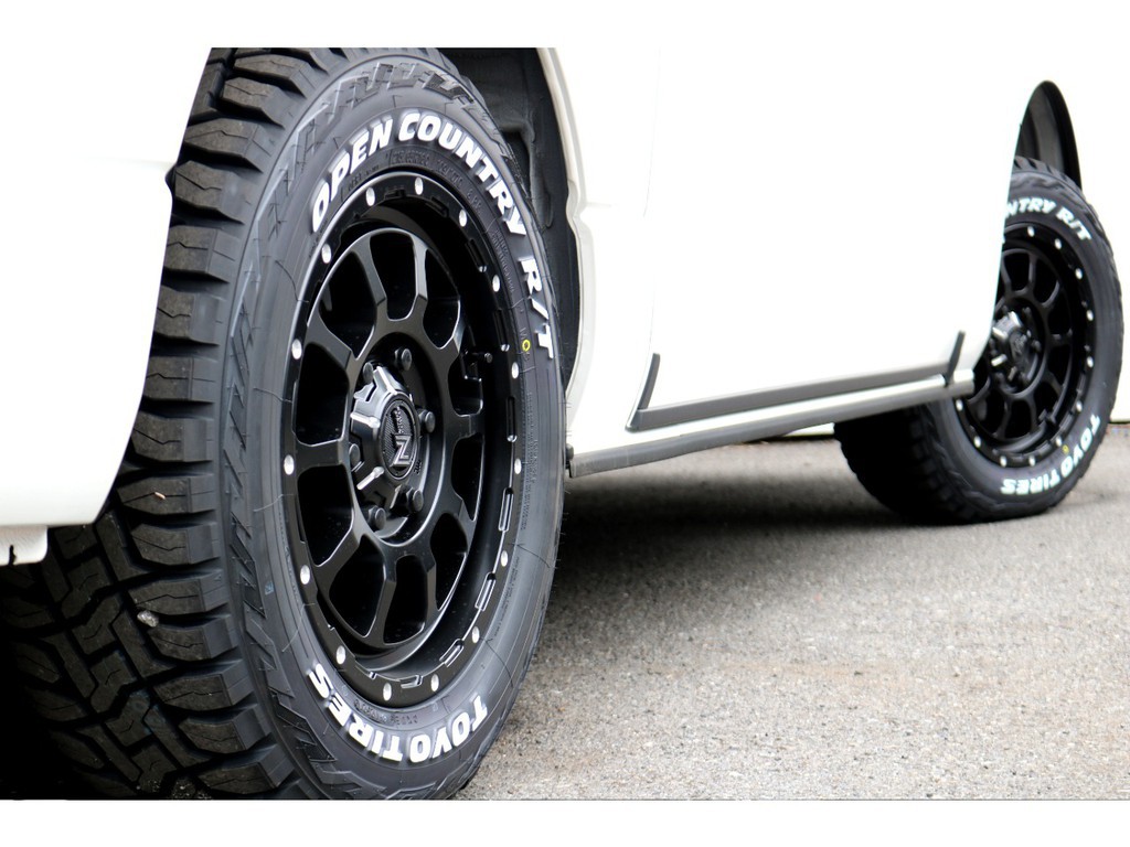 ナイトロ１Ｍ１０　１６インチアルミアルミ！ＴＯＹＯオープンカントリータイヤ！