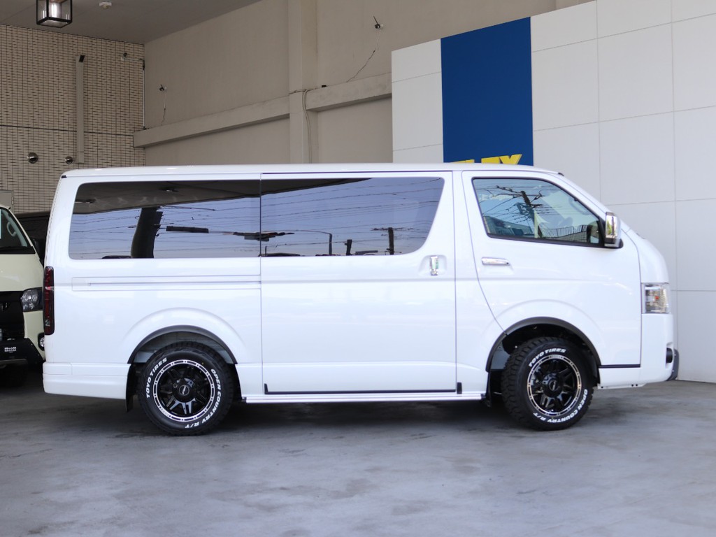 FLEXオリジナルデルフ04　16インチ　アルミホイールTOYO　オープンカントリー　オフロードタイヤ装着しているので悪路も走れちゃいます☆