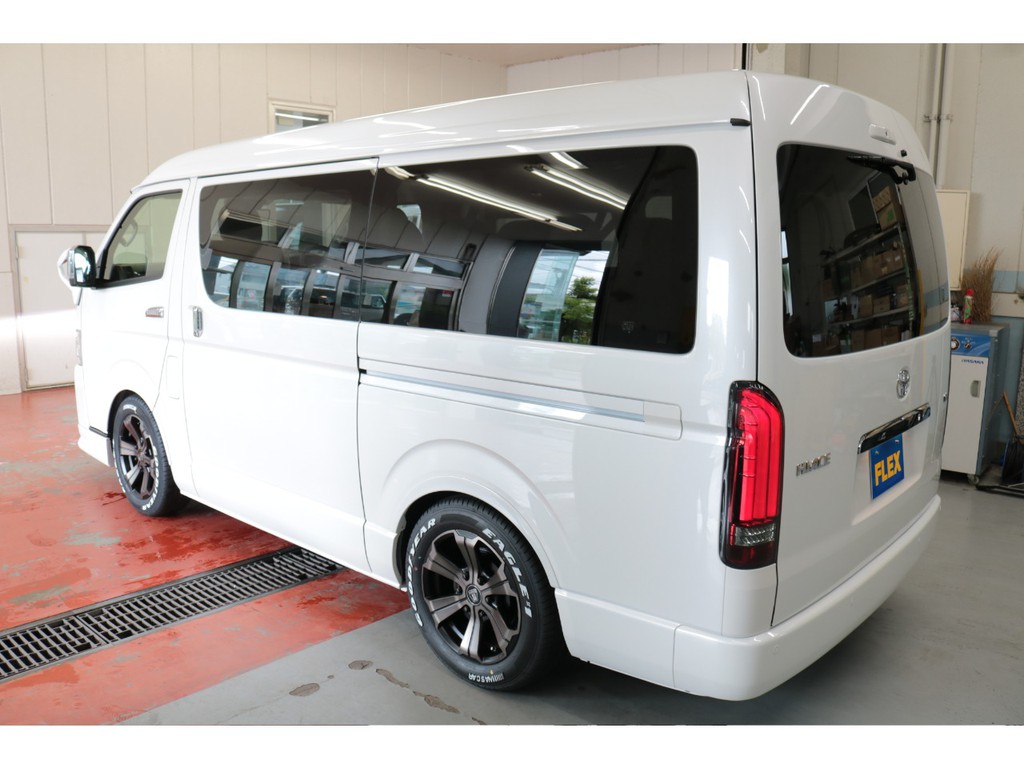 新車ハイエースワゴンＧＬフレックスオリジナルＶｅｒ１シートアレンジツインナビパッケージ完成致しました！！店頭在庫車、即納車もご対応可能になります！！