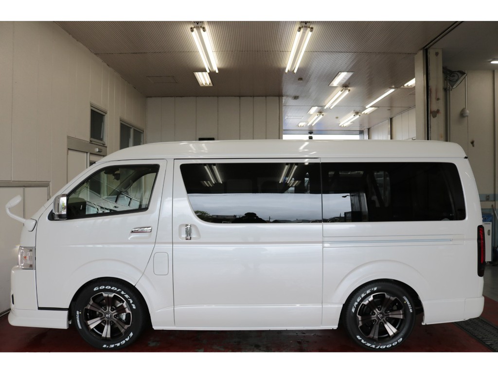 新車ハイエースワゴンＧＬフレックスオリジナルＶｅｒ１シートアレンジツインナビパッケージ完成致しました！！店頭在庫車、即納車もご対応可能になります！！