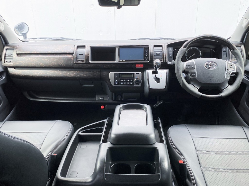 艶消しマホガニー調ハンドルパネル装着済み！高級感アップです！