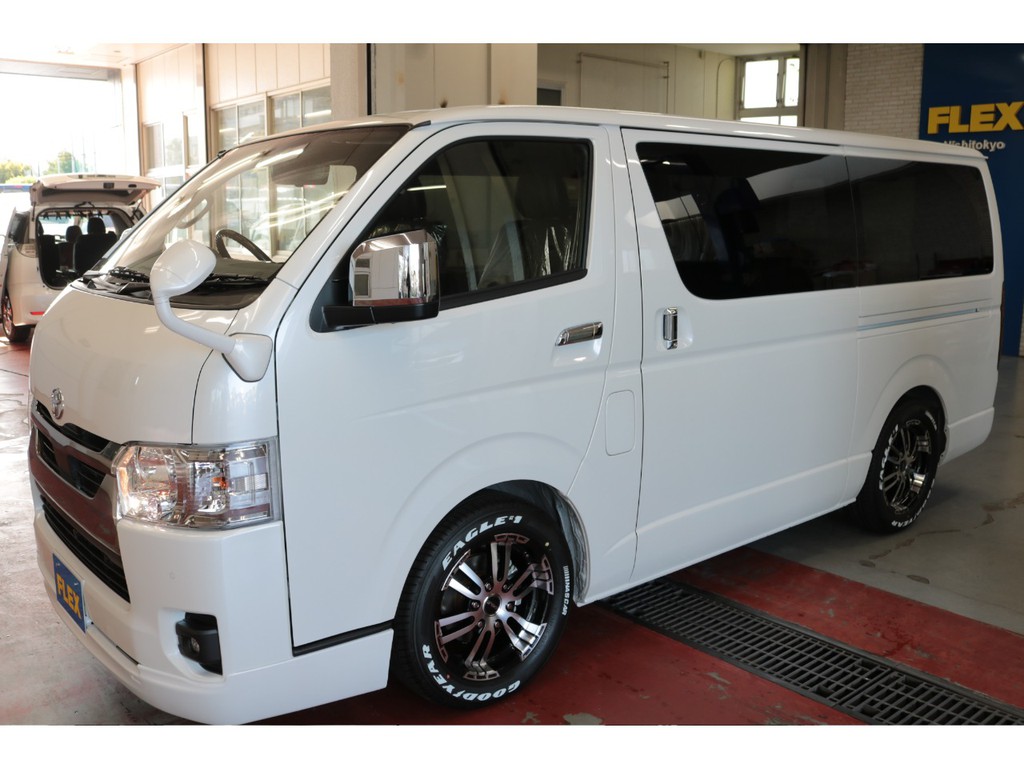新車ハイエースＶダークプライムⅡ２０００ガソリン２ＷＤ床張り施工ベットＫＩＴパッケージ完成致しました！！両側パワースライドドア装備！！ＦＬＥＸオリジナルパーツ多数装備済み！！