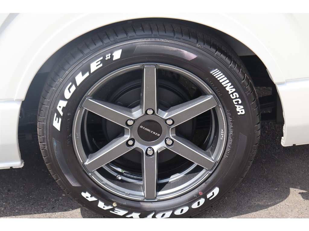 ４１５コブラ17インチＡＷにグッドイヤーナスカータイヤ装着！