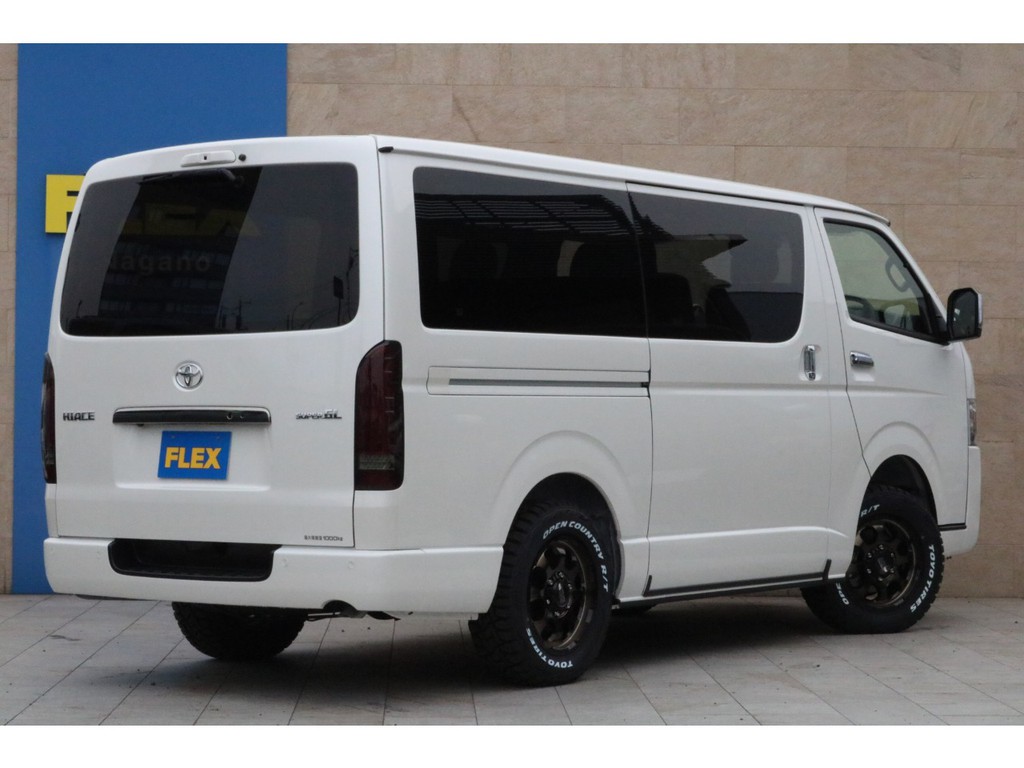 新車未登録車！改良後ハイエースＶ４ＷＤ新入庫です！