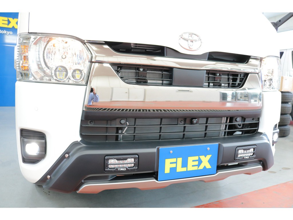 改良後新車ハイエースＶダークプライムⅡ２８００ディーゼルターボ４ＷＤナビパッケージ入庫！！ロデオドライブ１６インチＴＲＤバンパーオリジナルベットＫＩＴ装着済み！！
