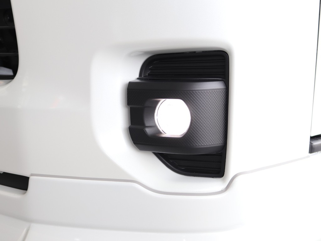新型からフォグランプのLED化が標準装備に☆