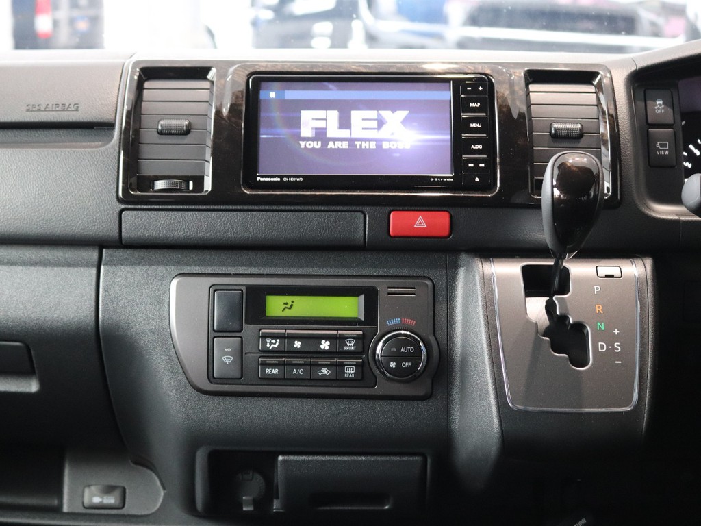 ストラーダ７インチナビ　※音楽録音.DVD再生.Bluetooth.フルセグ