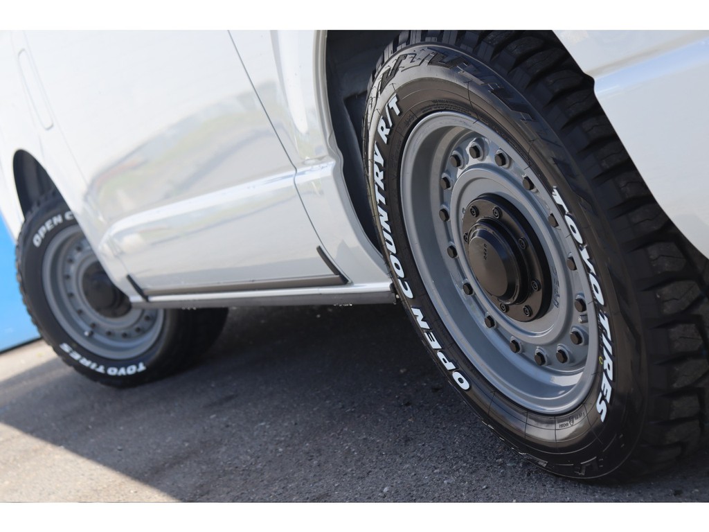 ＤＥＡＮコロラド１６インチＡＷにTOYOオープンカントリータイヤ！