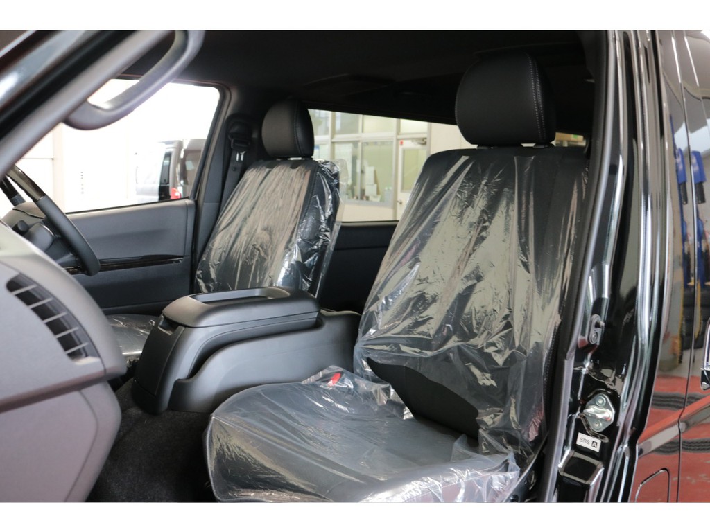 新車ハイエースＶダークプライムⅡ２８００ディーゼル４ＷＤカスタム車両入庫致しました！！ＴＲＤバンパーベットＫＩＴ装備！！店頭在庫車、即納車もご対応可能になります！！