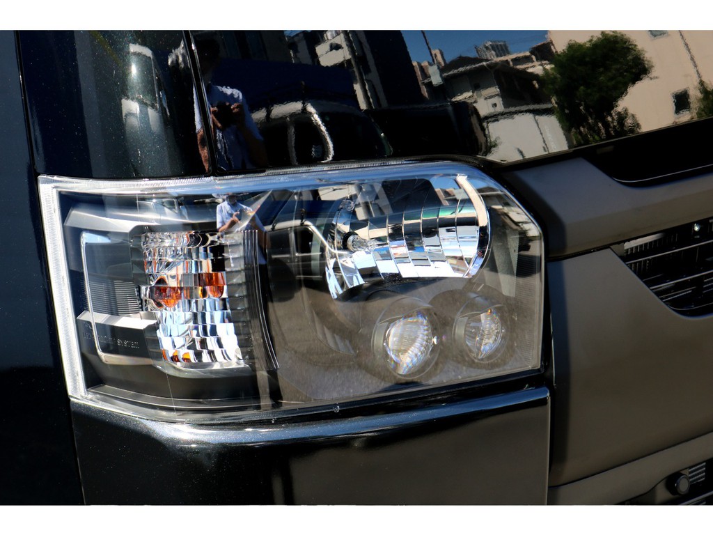 ＬＥＤヘッドライトインナーブラック施工！