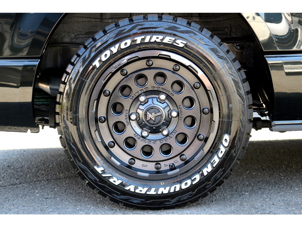ナイトロＭ１２　１６インチアルミ！ＴＯＹＯタイヤ！