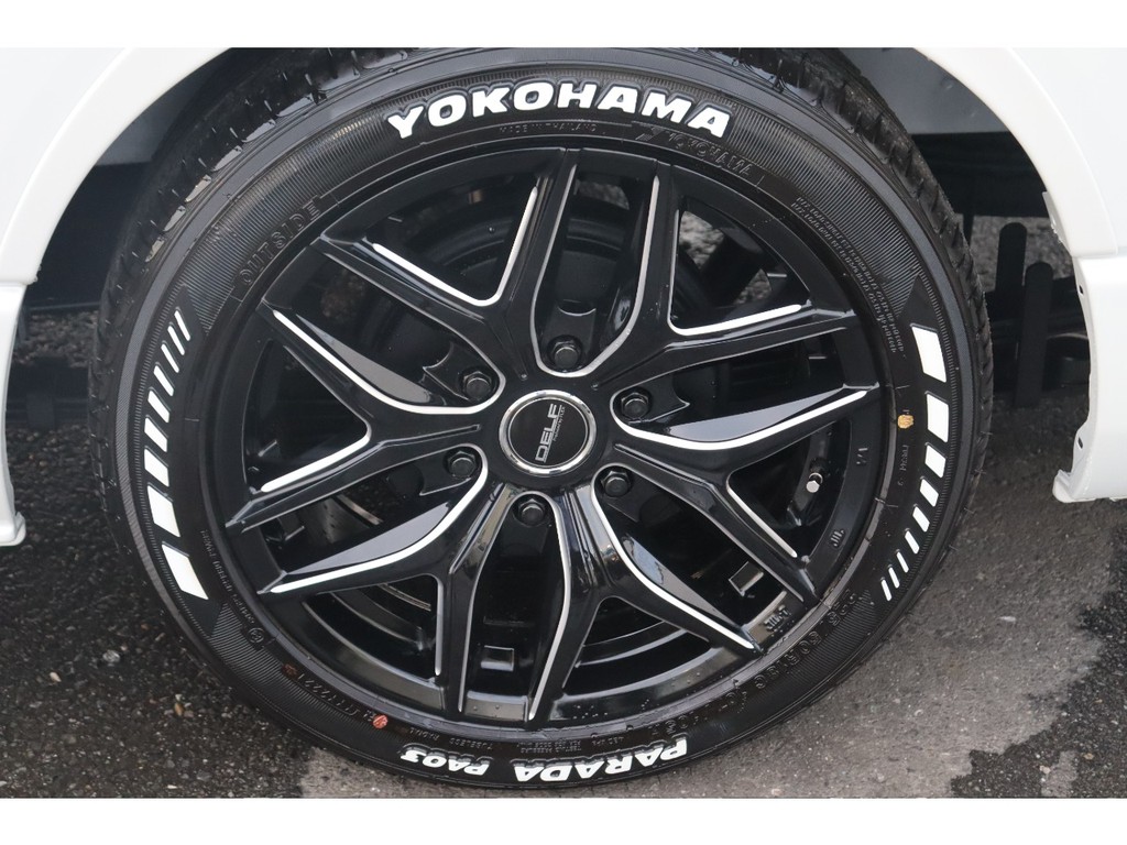 ＤＥＬＦ０１　18インチＡＷ/ＹＯＫＯＨＡＭＡパラダタイヤでカスタム！