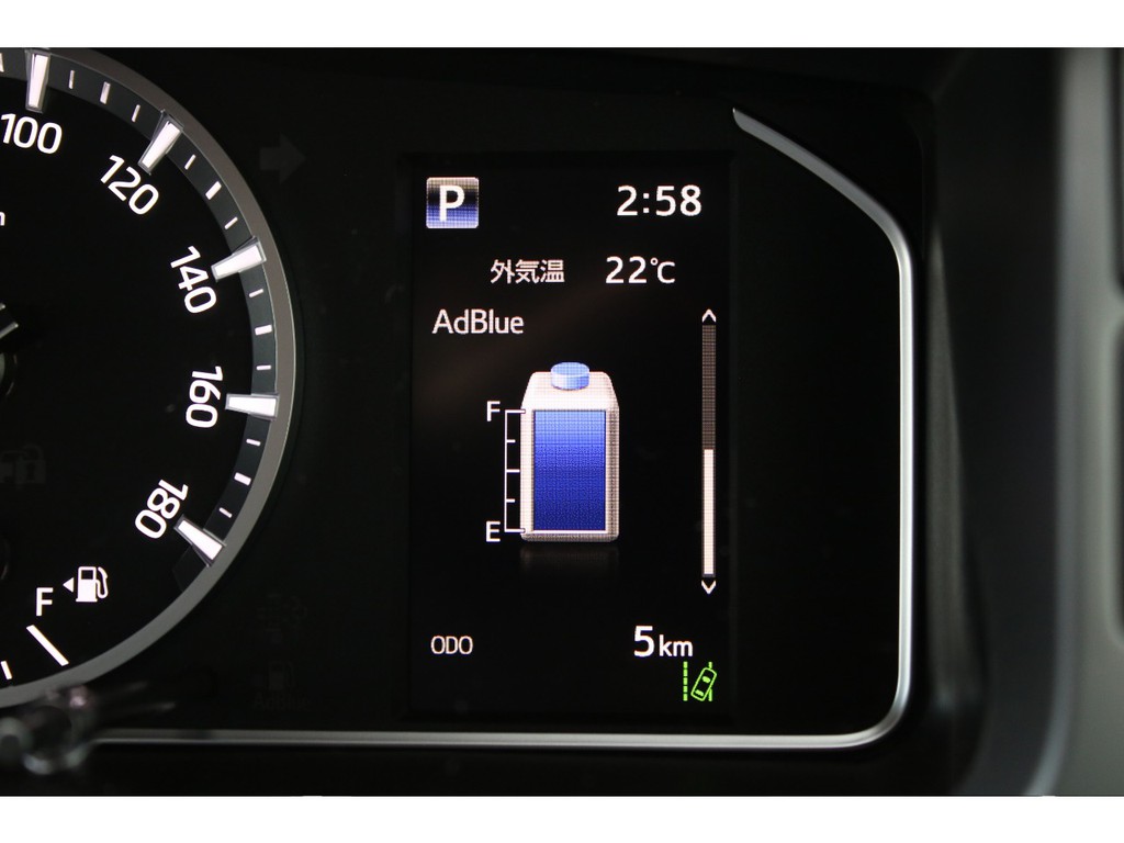 新型クリーンディーゼルターボ車両はアドブルータンクがマルチインフォメーションにて確認が出来るようになりました！！また、タンク容量も７Lから１０Lへ容量アップ！