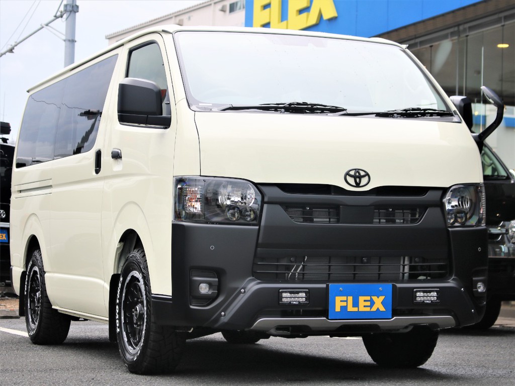 ディーラーさんではオーダーできないS-GLでのライトイエロー車両をマットブラックカスタム！イエローとブラックの似合う組み合わせでお作りしております♪