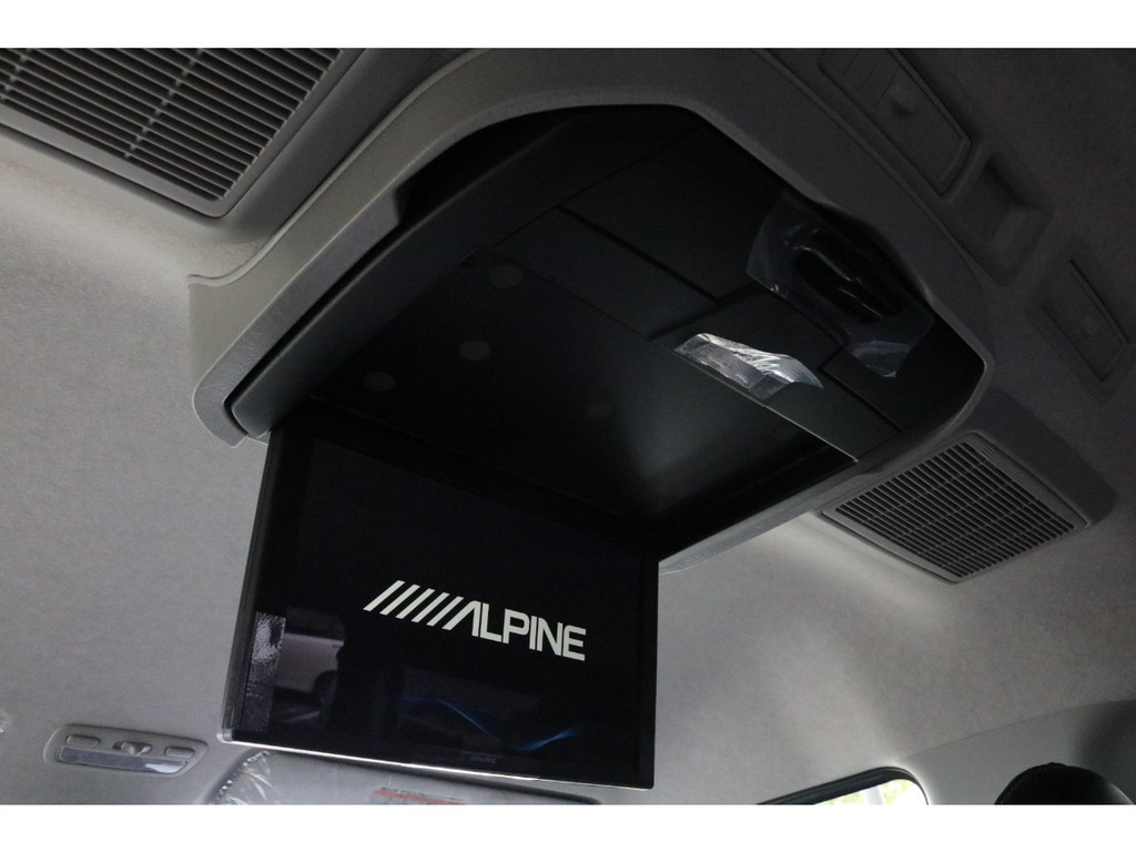 ＡＬＰＡＩＮ１２．８インチフリップダウンモニターをセット！