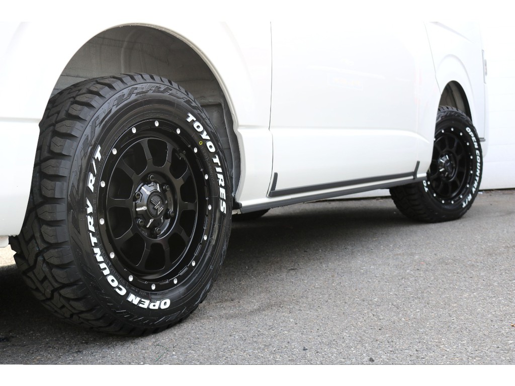 ナイトロＭ１０　１６インチアルミ！ＴＯＹＯ　Ｈ２０タイヤ！