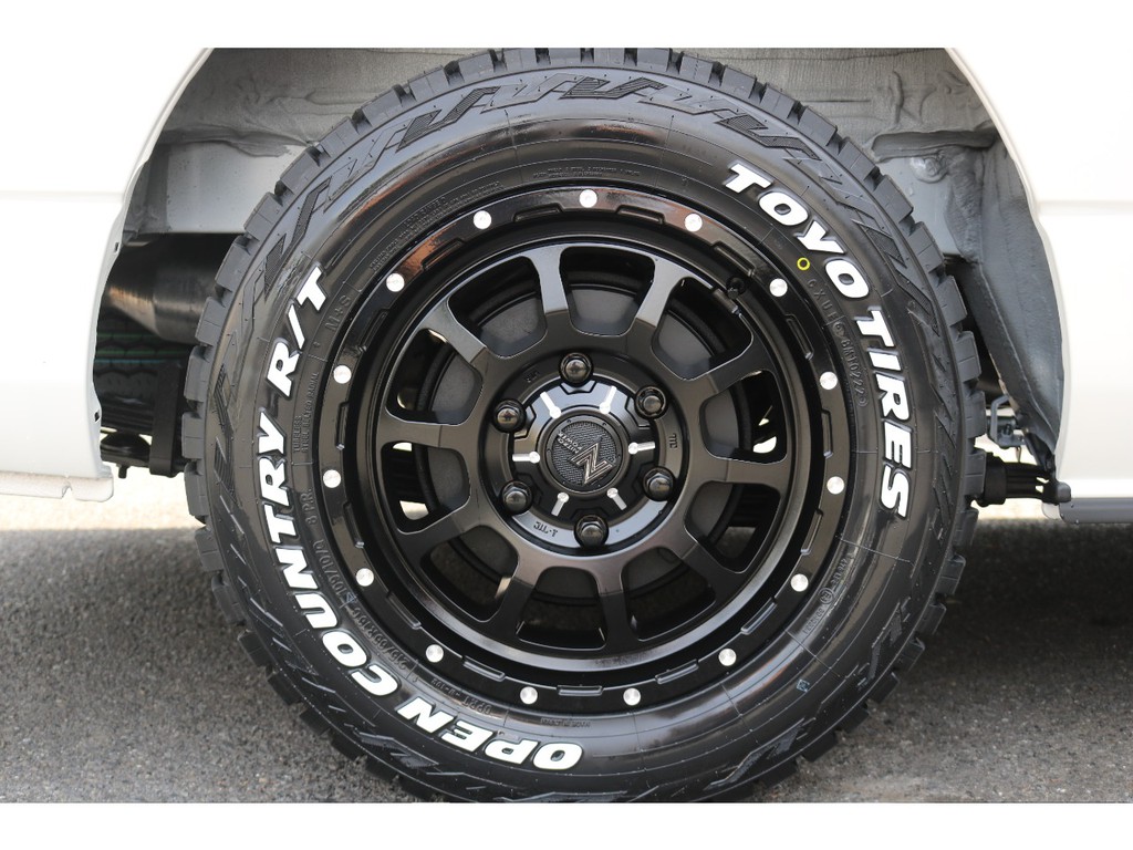 ナイトロＭ１０　１６インチアルミ！ＴＯＹＯ　Ｈ２０タイヤ！