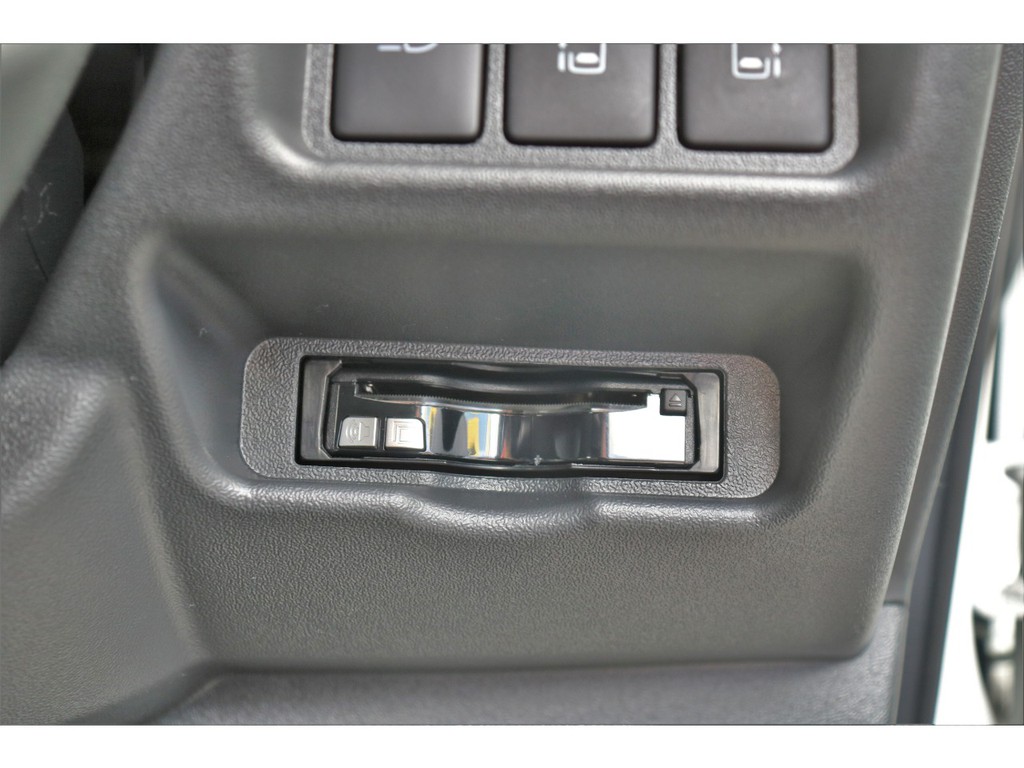 ビルトインETC搭載！