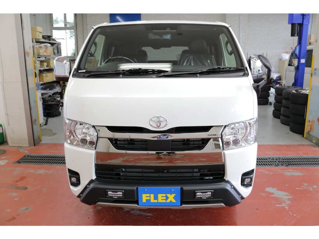 新車ハイエースＶダークプライムⅡ２８００ディーゼル４ＷＤナビベットＫＩＴパッケージ入庫致しました！！店頭在庫車、即納車もご対応可能になります！！