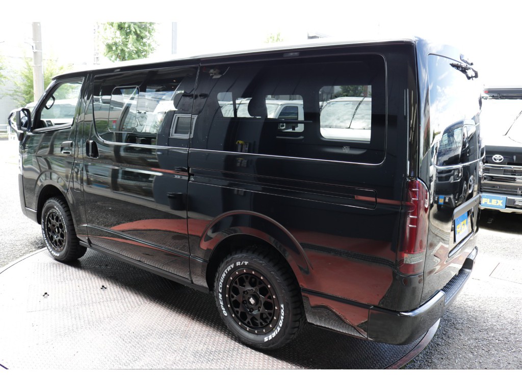 新車ハイエースＶダークプライムⅡ２８００ディーゼル４ＷＤブラックエディション完成！！オリジナルベットＫＩＴ装備！！店頭在庫車、即納車ご対応可能！！